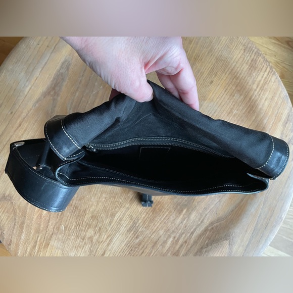 Men’s/Woman’s Coach Black Leather Map Bag in Great Condition! - Picture 2 of 4